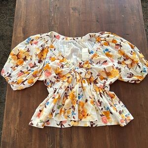 Abercrombie & Fitch Crop V neck top size Large